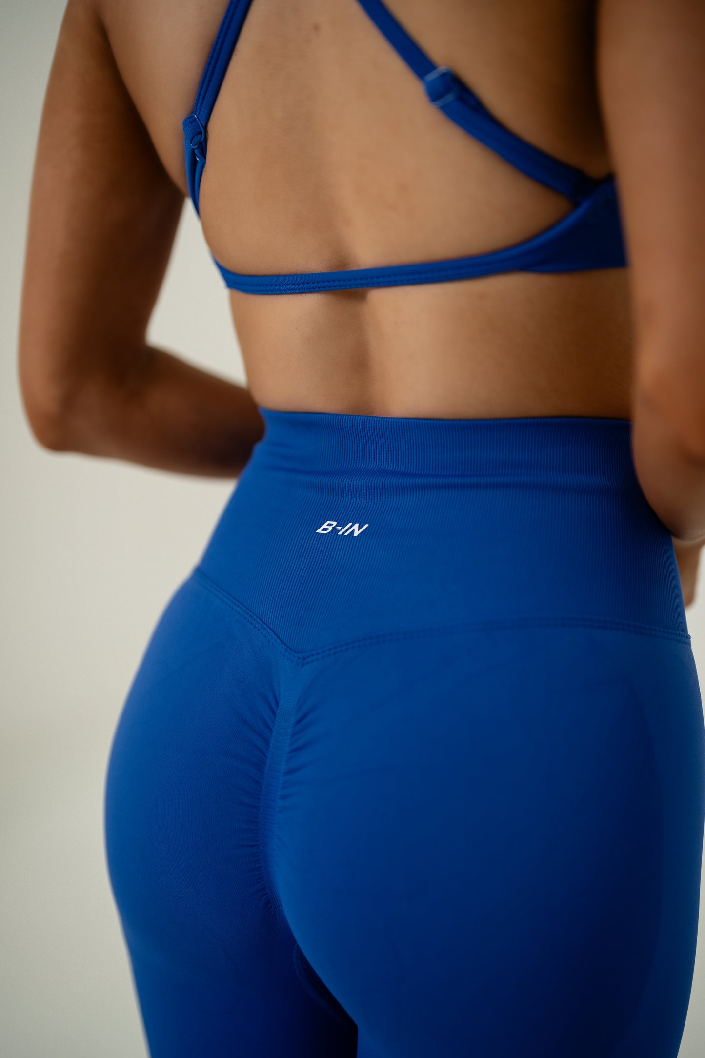 CONJUNTO / LEGGINGS Y TOP AZUL REY