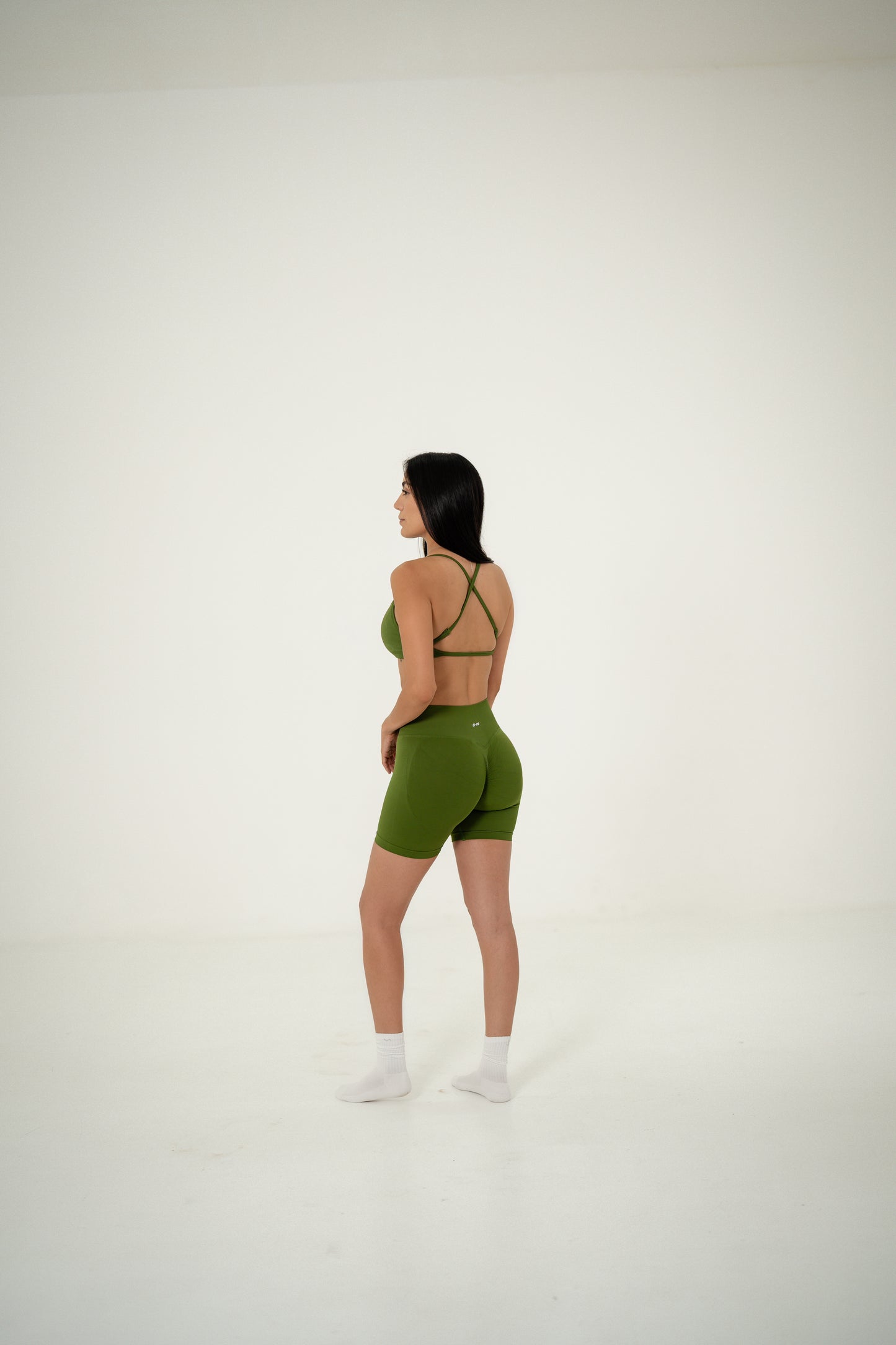 CONJUNTO / TOP Y SHORTS SIN ESPALDA VERDE