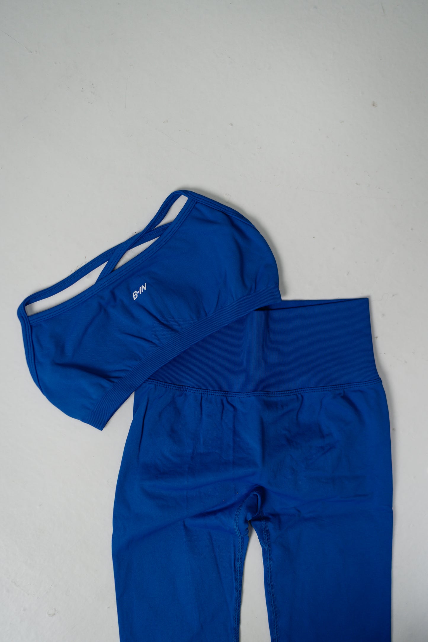 CONJUNTO / LEGGINGS Y TOP AZUL REY