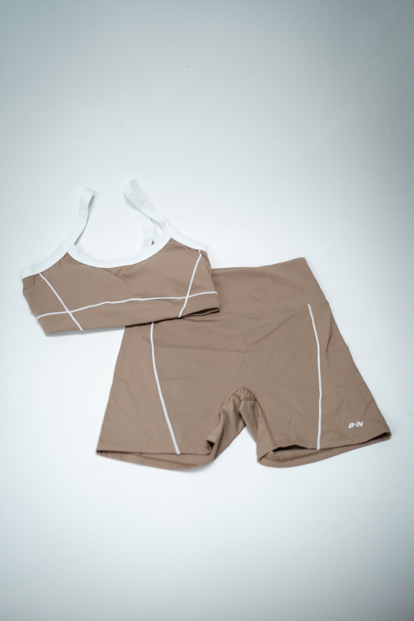 CONJUNTO SHORTS Y TOP CAFÉ