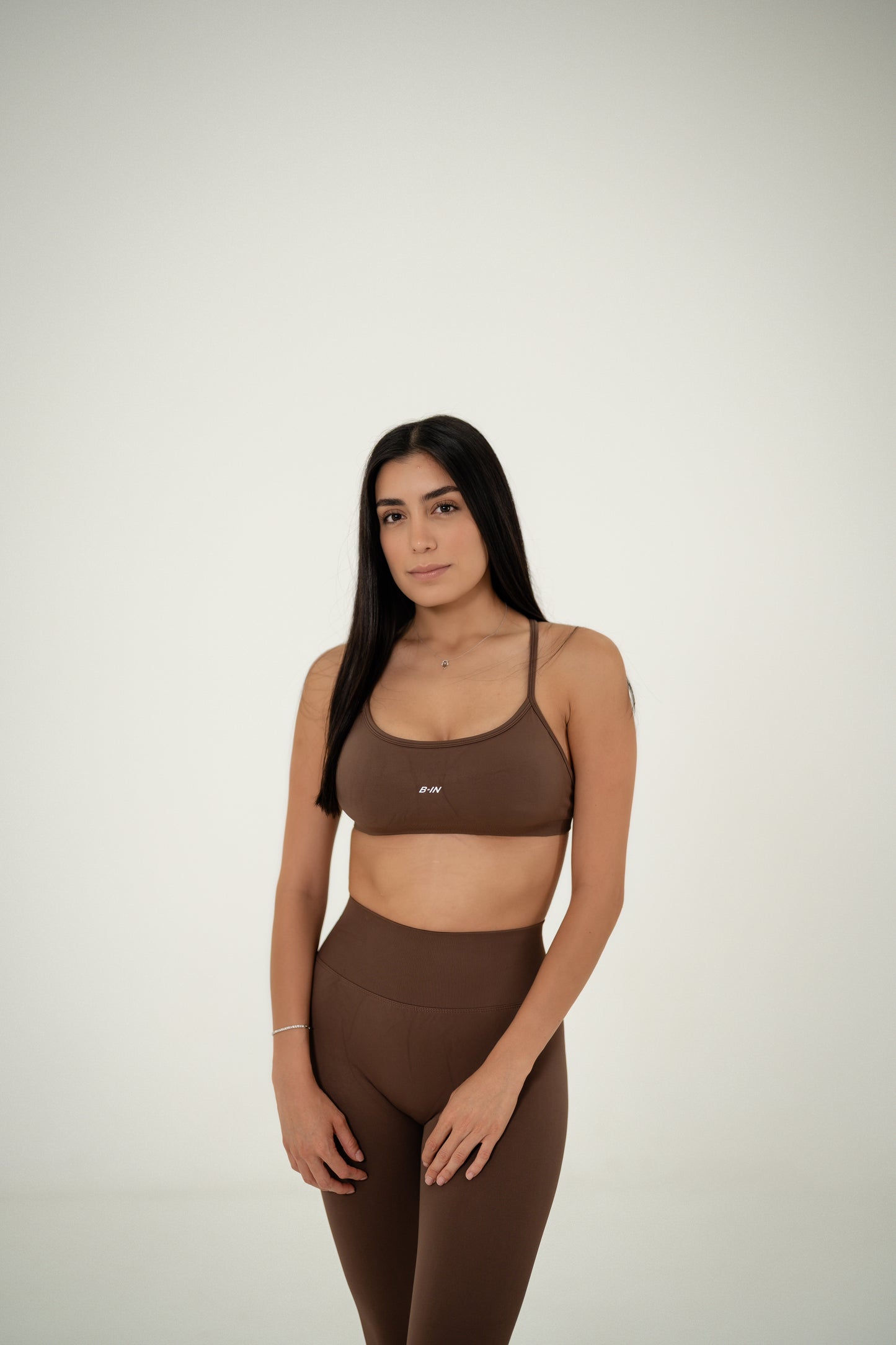 CONJUNTO / LEGGINGS Y TOP SIN ESPALDA CAFÉ