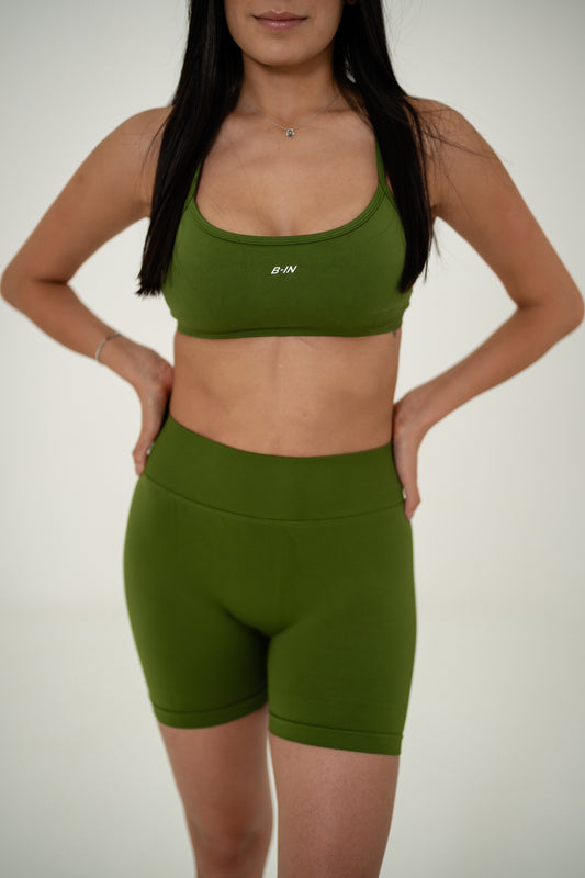 CONJUNTO / TOP Y SHORTS SIN ESPALDA VERDE